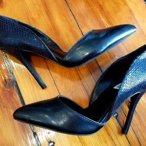 Black Steve Madden Pumps w Snakeskin Heel Detail